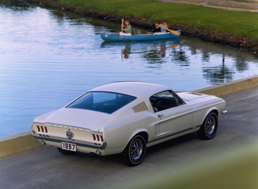 Ford Mustang 1967 года  (фото 29 из 31)